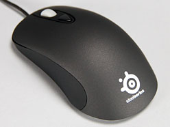 画像ギャラリー No.004のサムネイル画像 / 「SteelSeries Kinzu Optical」ファーストインプレッション。形状と軽さは魅力だが……