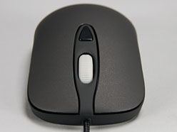 画像ギャラリー No.008のサムネイル画像 / 「SteelSeries Kinzu Optical」ファーストインプレッション。形状と軽さは魅力だが……