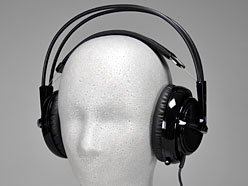 画像ギャラリー No.003のサムネイル画像 / SteelSeries製ヘッドセット「Siberia v2」レビュー。アナログ＆USB接続両対応モデルのトレンドがここで変わる