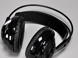 画像ギャラリー No.008のサムネイル画像 / SteelSeries製ヘッドセット「Siberia v2」レビュー。アナログ＆USB接続両対応モデルのトレンドがここで変わる