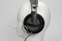 画像ギャラリー No.017のサムネイル画像 / 「SteelSeries Siberia v2 for PS3」レビュー。価格改定で1万5980円が7980円になったPS3用ヘッドセットは買いか