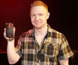 画像ギャラリー No.032のサムネイル画像 / ［E3 2012］SteelSeries，「WoW」「Guild Wars 2」「DOTA 2」などとのコラボ製品を発表。E3会場で会ったKim Rom氏へのショートインタビューを掲載
