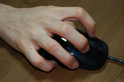画像ギャラリー No.020のサムネイル画像 / 「SteelSeries Sensei［Raw］」レビュー。Senseiの廉価版は「BlizzardとコラボしていないDiablo III Mouse」だった!?