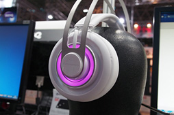 画像ギャラリー No.007のサムネイル画像 / ［TGS 2013］SteelSeries，本当に久々のシリーズ完全新作。今秋発売予定のヘッドセット「Siberia Elite」と「9H」をまじまじとチェックしてみた