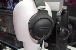 画像ギャラリー No.022のサムネイル画像 / ［TGS 2013］SteelSeries，本当に久々のシリーズ完全新作。今秋発売予定のヘッドセット「Siberia Elite」と「9H」をまじまじとチェックしてみた