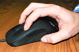 画像ギャラリー No.019のサムネイル画像 / 「SteelSeries Rival」レビュー。SteelSeries初の“IE3.0クローン”は相当にレベルが高い