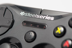 画像ギャラリー No.010のサムネイル画像 / iPhone&iPad専用のワイヤレスゲームパッド「SteelSeries Stratus」レビュー。これはデキがいい