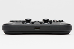 画像ギャラリー No.012のサムネイル画像 / iPhone&iPad専用のワイヤレスゲームパッド「SteelSeries Stratus」レビュー。これはデキがいい