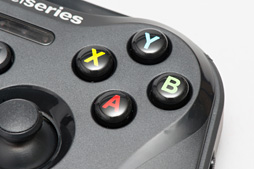 画像ギャラリー No.019のサムネイル画像 / iPhone&iPad専用のワイヤレスゲームパッド「SteelSeries Stratus」レビュー。これはデキがいい