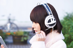 画像ギャラリー No.017のサムネイル画像 / 【PR】ゲーマー向けヘッドセット「SteelSeries Siberia v3」を試す。PCにゲーム機，モバイルに対応の新世代モデルは，新しい鉄板だ