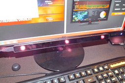 画像ギャラリー No.007のサムネイル画像 / ［CES 2015］生配信にも練習にも。ゲーマー向け視線追跡デバイス「SteelSeries Sentry」の実動デモを見てきた
