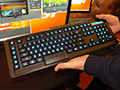 ［CES 2015］SteelSeries独自の高速キースイッチはいったいどんなもの？ 新型キーボード「Apex M800」をチェックしてきた