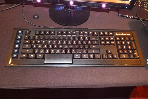画像ギャラリー No.005のサムネイル画像 / ［CES 2015］SteelSeries独自の高速キースイッチはいったいどんなもの？ 新型キーボード「Apex M800」をチェックしてきた