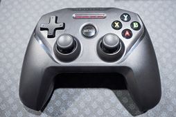 画像ギャラリー No.002のサムネイル画像 / HW短評:SteelSeries「Nimbus」(1)iOS向け新型ゲームパッドのハードウェアを概観してみた