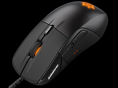 SteelSeries，ハイエンドのゲーマー向けマウス「Rival 700」。振動機能と有機ELサイドパネル搭載で，センサーなどの交換にも対応