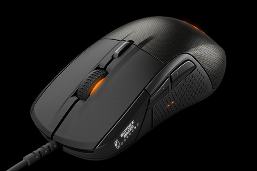 画像ギャラリー No.002のサムネイル画像 / SteelSeries，ハイエンドのゲーマー向けマウス「Rival 700」。振動機能と有機ELサイドパネル搭載で，センサーなどの交換にも対応