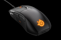 画像ギャラリー No.006のサムネイル画像 / SteelSeries，ハイエンドのゲーマー向けマウス「Rival 700」。振動機能と有機ELサイドパネル搭載で，センサーなどの交換にも対応