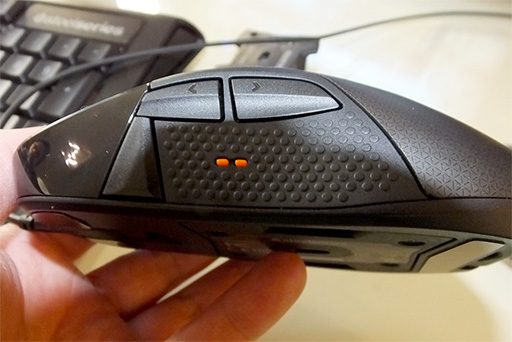 画像ギャラリー No.017のサムネイル画像 / ［CES 2016］カスタマイズ性重視のSteelSeries製マウス「Rival 700」フォトレポート。注目の振動機能はプレイを邪魔しないソフトな揺れ方だった