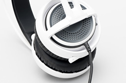 画像ギャラリー No.039のサムネイル画像 / 「SteelSeries Siberia 350」レビュー。伝統のデザインを採用しつつDTS Headphone:X対応のワイヤードヘッドセット，その実力に迫る