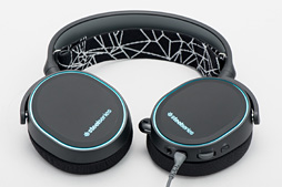 画像ギャラリー No.010のサムネイル画像 / SteelSeries「Arctis 5」レビュー。このUSB＆アナログ接続両対応ヘッドセットは会心の一撃だ