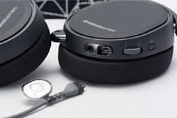 画像ギャラリー No.015のサムネイル画像 / SteelSeries「Arctis 5」レビュー。このUSB＆アナログ接続両対応ヘッドセットは会心の一撃だ