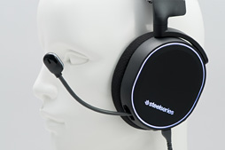 画像ギャラリー No.019のサムネイル画像 / SteelSeries「Arctis 5」レビュー。このUSB＆アナログ接続両対応ヘッドセットは会心の一撃だ