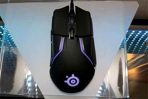 画像ギャラリー No.003のサムネイル画像 / ［CES 2018］深度センサーの採用でSteelSeriesは何を狙っているのか。新型マウス「Rival 600」のデモを見てきた