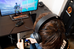 画像ギャラリー No.063のサムネイル画像 / 【PR】SteelSeries「GameDAC」をYamatoNはこう使う。PS4をバーチャルサラウンドヘッドフォン対応にするデバイス導入ガイド