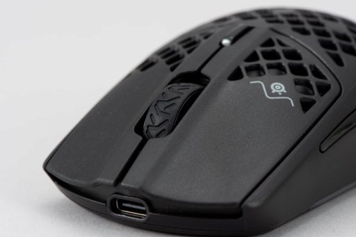 画像ギャラリー No.008のサムネイル画像 / 極端な肉抜きボディのワイヤレスマウス「Aerox 3 Wireless」レビュー。見た目の割に扱いやすく，バッテリーの持ちや高速充電も好印象