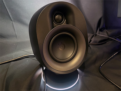 画像ギャラリー No.005のサムネイル画像 / SteelSeries初のスピーカーセット「Arena」シリーズを写真でチェック。定評あるヘッドセット譲りの技術を盛り込んだ製品だ