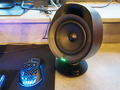 画像ギャラリー No.013のサムネイル画像 / SteelSeries初のスピーカーセット「Arena」シリーズを写真でチェック。定評あるヘッドセット譲りの技術を盛り込んだ製品だ
