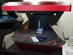 画像ギャラリー No.003のサムネイル画像 / ［COMPUTEX］会場で見かけた立体視技術いろいろ。空中結像ディスプレイ，2万円台の立体フォトフレーム，2D液晶パネルの強制3D化キット？