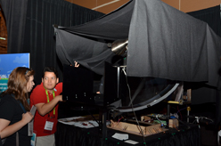 画像ギャラリー No.019のサムネイル画像 / ［SIGGRAPH］「Emerging Technologies」展示セクションレポート（3）　液晶や有機ELの先にある「未来のディスプレイ」とは？