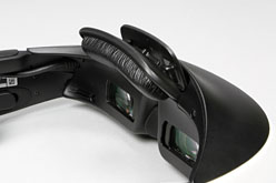 画像ギャラリー No.014のサムネイル画像 / 新世代のヘッドマウントディスプレイは買いか? ソニー「HMZ-T1」徹底検証
