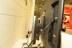 画像ギャラリー No.005のサムネイル画像 / ［COMPUTEX］「4KでPCゲーム」の時代はすぐそこに!? ASUSが4K解像度のPCディスプレイを2機種展示