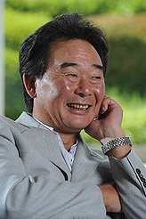画像ギャラリー No.008のサムネイル画像 / 「野球つくONLINE 2」で東尾修さんの直筆サイングッズを当てよう