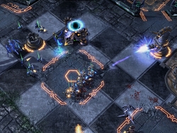 画像ギャラリー No.005のサムネイル画像 / 「StarCraft II」に奇妙キテレツな4つのカスタムマップが登場。「Left 4 Dead」や「料理の鉄人」からインスパイア!?