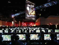 画像ギャラリー No.010のサムネイル画像 / 「StarCraft II」に奇妙キテレツな4つのカスタムマップが登場。「Left 4 Dead」や「料理の鉄人」からインスパイア!?
