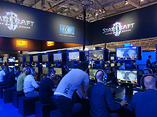 画像ギャラリー No.002のサムネイル画像 / ［Gamescom］「StarCraft II」の拡張パック「StarCraft II: Hearts of the Swarm」が一般向けにプレイアブル公開。「Blizzard DOTA」の制作も進行中