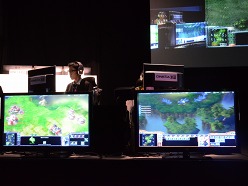 画像ギャラリー No.005のサムネイル画像 / 「LG CINEMA 3D Presents 第1回 eスポーツ JAPAN CUP」開催。初代チャンピオンの座を懸けて展開された熱戦の様子をレポート