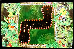画像ギャラリー No.002のサムネイル画像 / ［TGS 2007＃19］PC版「あつまれ！ピニャータ」の雰囲気が分かる直撮りプレイムービーを掲載