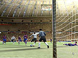 画像ギャラリー No.011のサムネイル画像 / FIFA公認で選手もチームもすべて実名,「FIFA 08」のデモ版を掲載