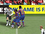 画像ギャラリー No.013のサムネイル画像 / FIFA公認で選手もチームもすべて実名,「FIFA 08」のデモ版を掲載