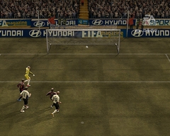 画像ギャラリー No.012のサムネイル画像 / アジア戦略としてのオンライン版。「EA SPORTS FIFA Online 2」を開発する,EAシンガポールのプロデューサーに話を聞いた