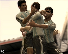 画像ギャラリー No.014のサムネイル画像 / アジア戦略としてのオンライン版。「EA SPORTS FIFA Online 2」を開発する,EAシンガポールのプロデューサーに話を聞いた