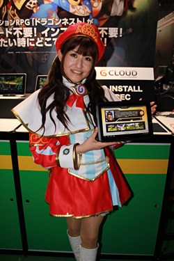 画像ギャラリー No.005のサムネイル画像 / ［TGS 2011］これはオンラインゲームの一つの大きな可能性だ。遠隔操作で遊ぶ「ジークラウド＋ドラゴンネスト」の実力を確かめてきた