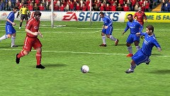 画像ギャラリー No.006のサムネイル画像 / 連載「PCゲームを持ち出そう!」。第17回はサッカーゲーム「FIFA 08」のPSP版を紹介