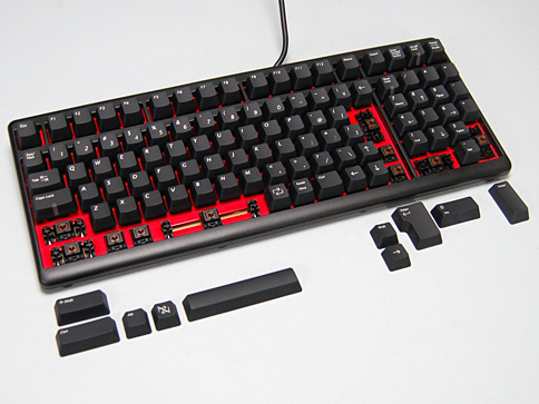 画像ギャラリー No.007のサムネイル画像 / “Cherry茶軸”採用の赤い限定版,DHARMAPOINT製キーボード「DRTCKB102UBRT」テストレポート