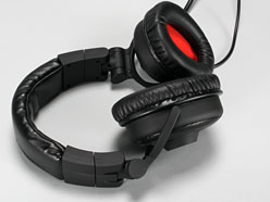 画像ギャラリー No.009のサムネイル画像 / DHARMA TACTICAL HEADSET初のオープンエアモデル「DRTCHD23BK」レビュー。かっちりした筐体とゲームプレイに向く音質が印象的