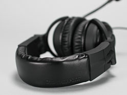 画像ギャラリー No.012のサムネイル画像 / DHARMA TACTICAL HEADSET初のオープンエアモデル「DRTCHD23BK」レビュー。かっちりした筐体とゲームプレイに向く音質が印象的